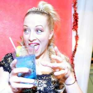 Meet your Posher, Wink